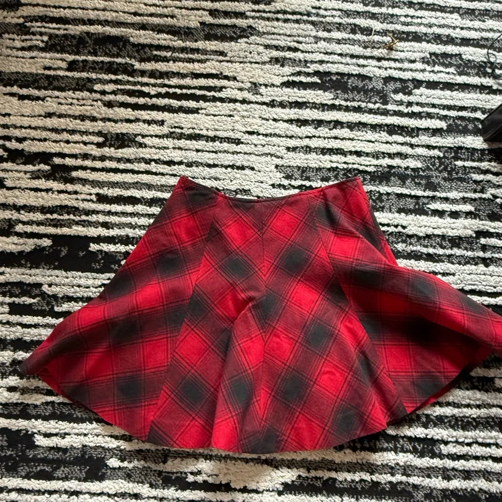 Polo Ralph Lauren Plaid Red and Black Women's Skirt size 6 wool and silk - Picture 2 of 6
